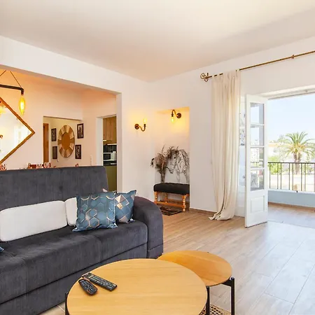 C01 - Trindade 3 Bed Flat In Lagos