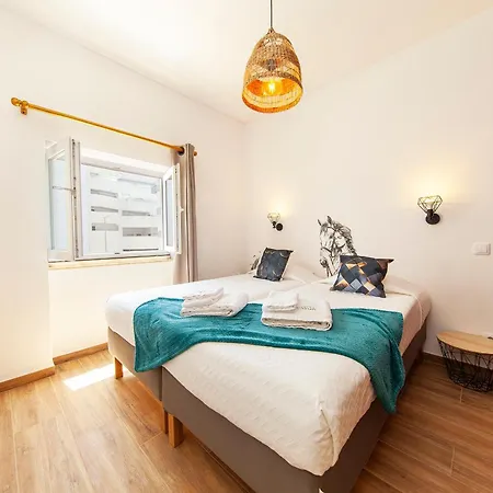 Appartement C01 - Trindade 3 Bed Flat In