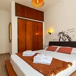 C01 - Trindade 3 Bed Flat In * Lagos