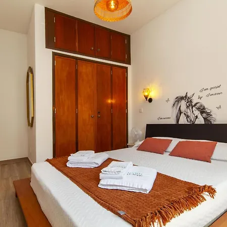 C01 - Trindade 3 Bed Flat In * Lagos
