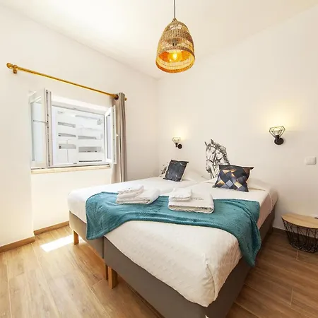C01 - Trindade 3 Bed Flat In *