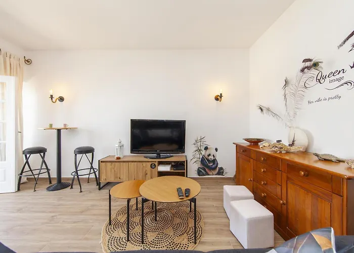 C01 - Trindade 3 Bed Flat In