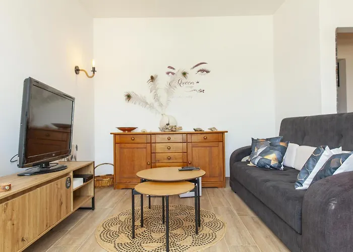 C01 - Trindade 3 Bed Flat In *