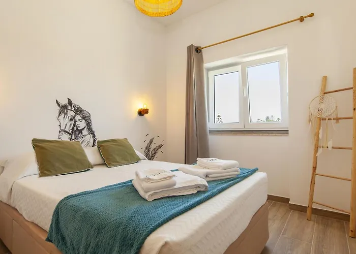 C01 - Trindade 3 Bed Flat In Lägenhet