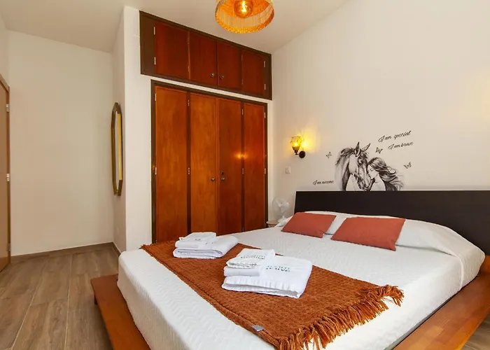 C01 - Trindade 3 Bed Flat In * Lagos