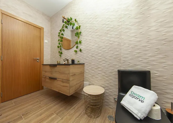 C01 - Trindade 3 Bed Flat In Lägenhet