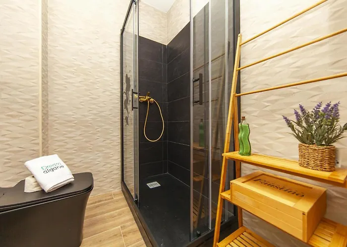 C01 - Trindade 3 Bed Flat In Lagos